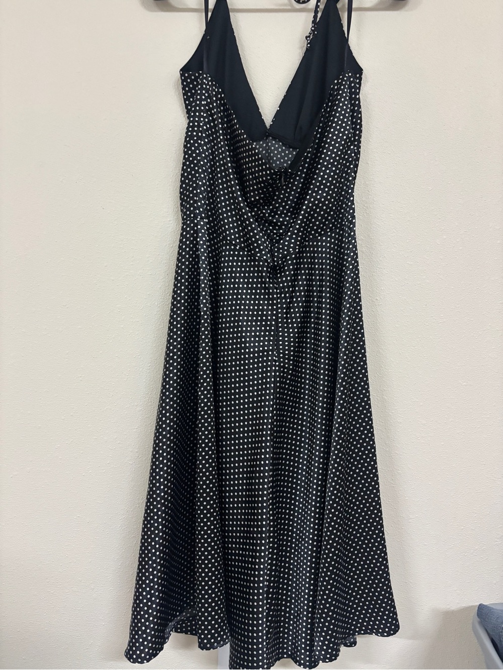 Alyn Paige Black and White and Polka Dot Midi Dress - Picture 3 of 4